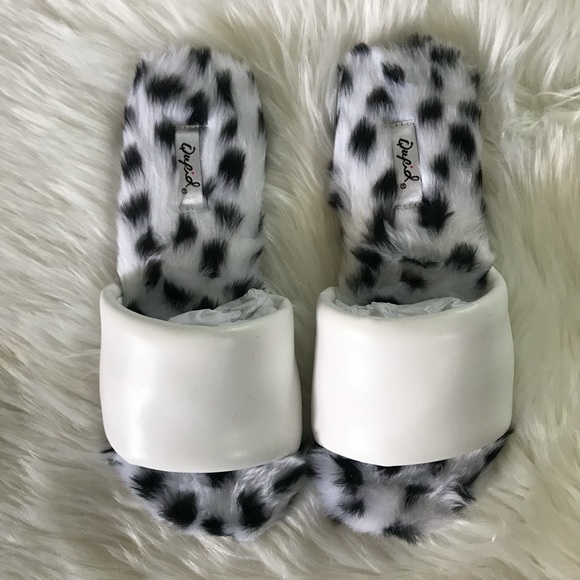 White Fluff Slide with Polka Dot Fur Slipper - Picture 5 of 10